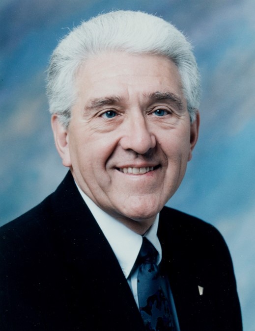 Thomas E. Walton ('64)