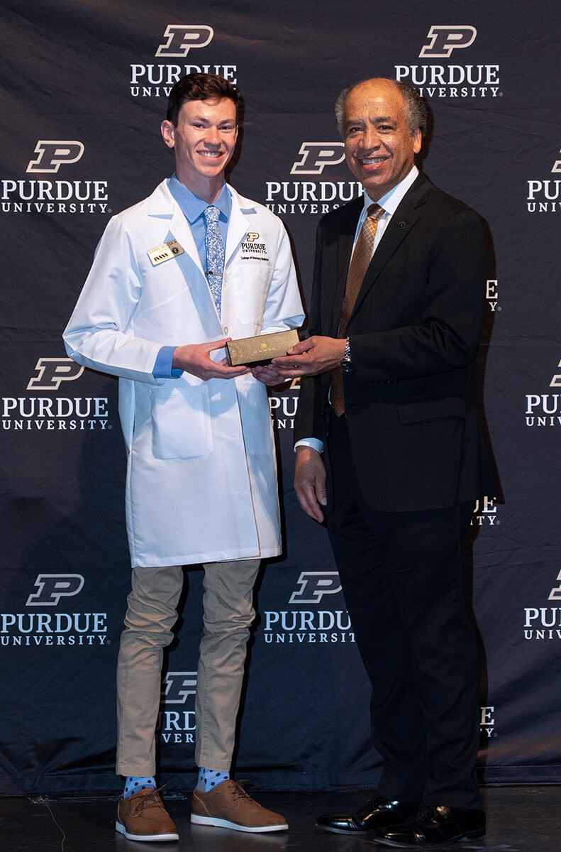 Help Make TimeHonored White Coat Ceremony Memorable for DVM Class of