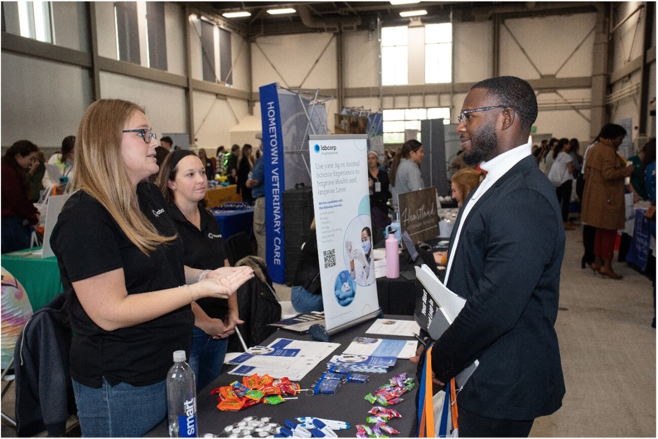 Career Fair Connects Veterinary Employers with Purdue Veterinary