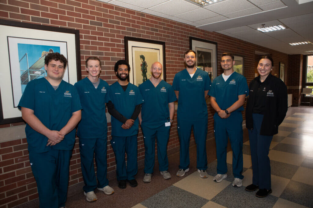 PVM ambassador Kerrigan Fleming of the DVM Class of 2027 provides a tour to a group of first year veterinary students during orientation.