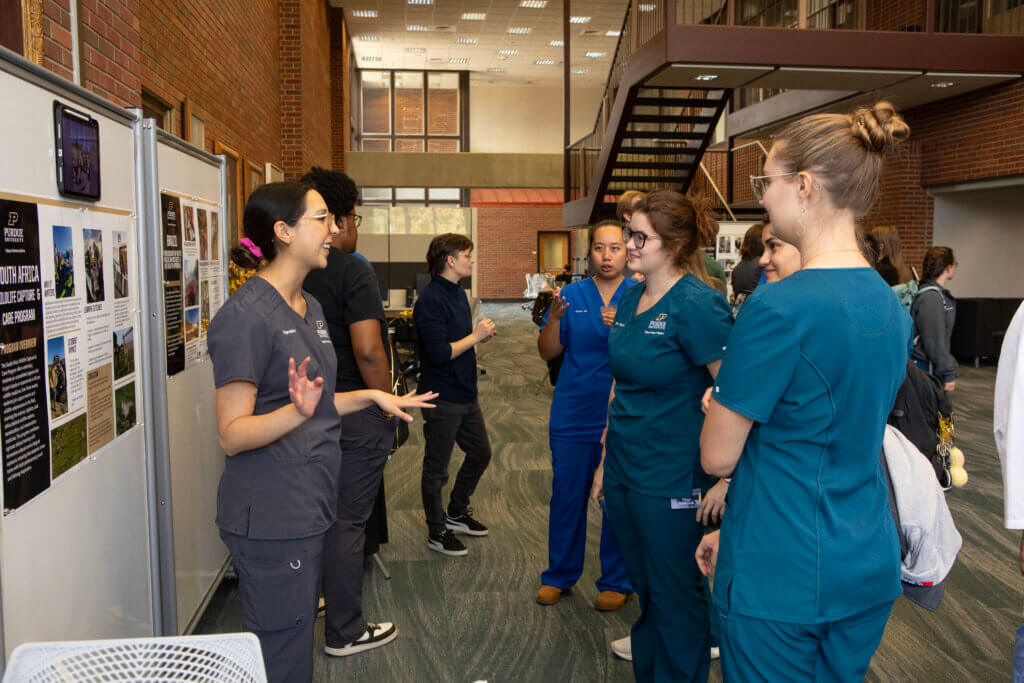 Second year veterinary student Megan Muñoz shares about her study abroad experience with fellow veterinary students at the annual Global Engagement Fair.